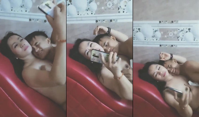 Clip: Bị hai chị gái vắt cho kiệt sức em trai chỉ biết nằm im để các chị quay phim - Clip Hot Việt