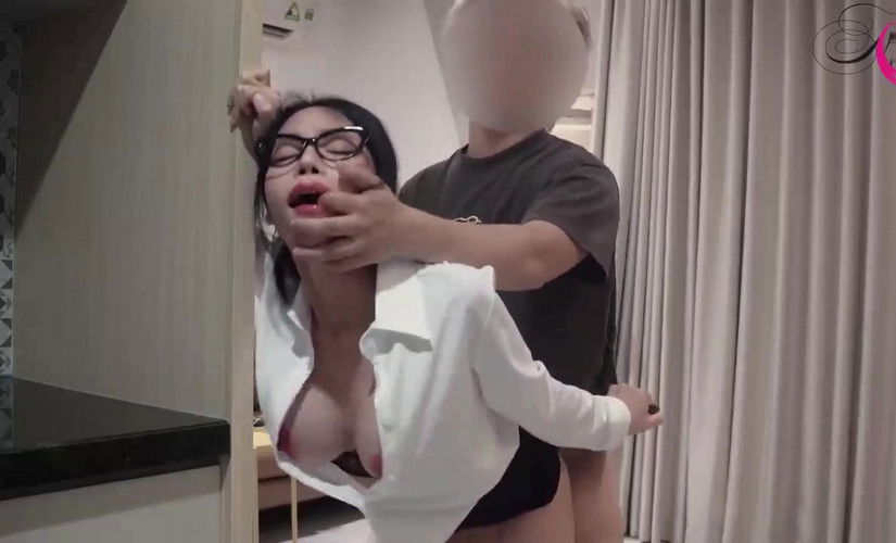 Clip: Phim sex Việt Nam em thư ký đi công tác với sếp bướm được ngập ngụa trong tinh trùng - Clip Hot Việt