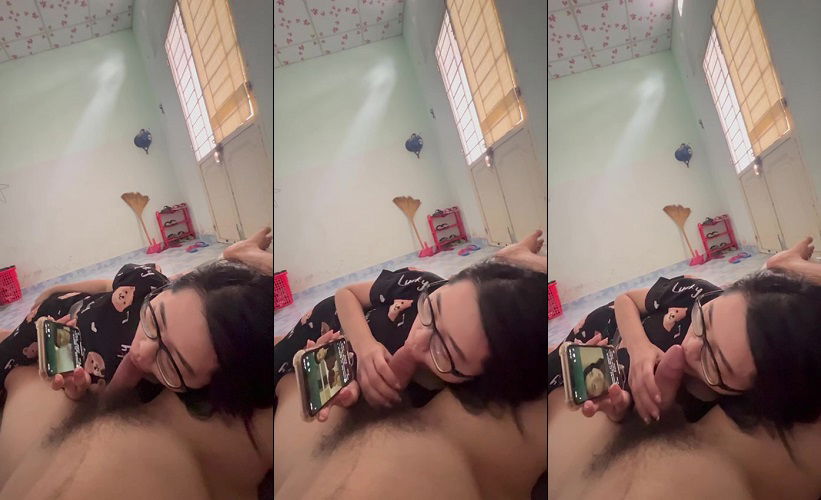 Clip: Nghỉ tết và cách giải trí của em vừa lướt tiktok vừa ngậm chim anh - Clip Hot Việt