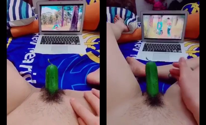 Clip: Vừa nghe nhạc em vừa ngâm dưa leo trong bướm - Clip Hot Việt